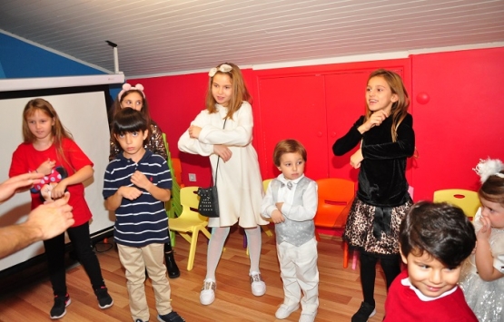 Evrim Kırmızıtaş Başaran çocukları için doğum günü partisi düzenledi!