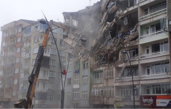 Elazığ'da hasar gören binalar işlem yapılmadan mı yıkıldı?