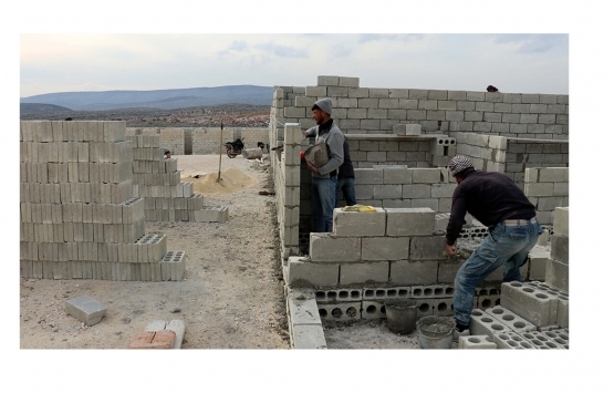 İdlib de 450 briket ev inşa edildi!