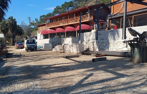 Antalya daki kaçak yapı çalışması durduruldu! 