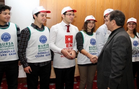 İdris Güllüce çevre gönüllüsü gençlerle buluştu!