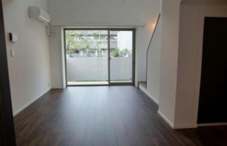 Tokyo da marketin çatısına 17 villa inşa edildi!