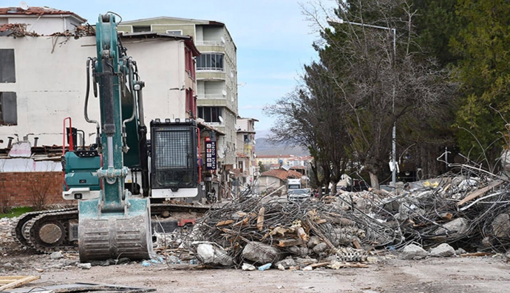 Malatya Doğanşehir de 4 bin 600 ağır hasarlı binanın yıkımı bayramdan sonra yapılacak!