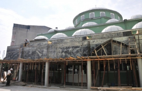 İzmit Yeşil Cami Ramazan'da tamam!