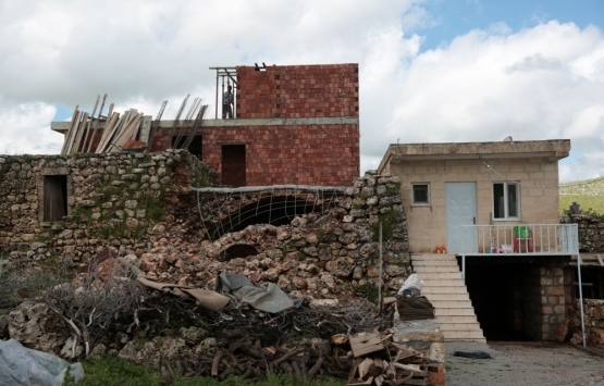 Süryaniler Mardin'de evlerini yeniden inşa ediyor! 