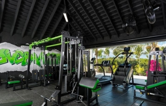 Kylie Jenner ın 50 milyon dolarlık evi!