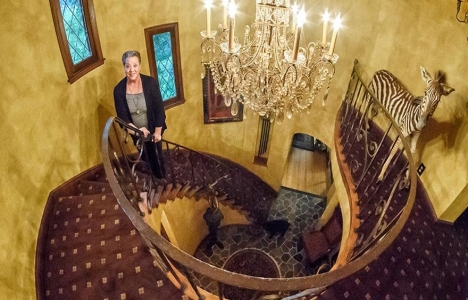 Tina Wilcox, Kid Cann in evini satın aldı!