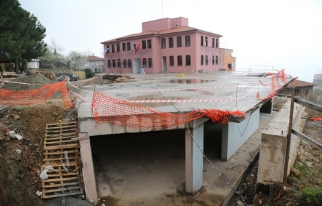 Bursa Fidyekızık'a meydan ve hizmet binası!