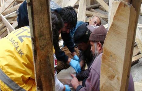 Samsun'da inşaatın kalıp tahtası çöktü: 1 ölü, 1 yaralı!