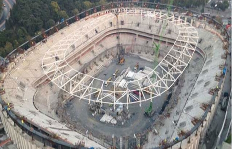 Vodafone Arena'nın çatı bloğu kaldırıldı!