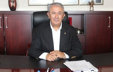 Cengiz Sarıbay, İzmit'teki dayanıksız binalara karşı uyardı!