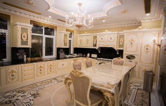 Dubai Emiri nin Darıca daki gözkamaştıran altın kaplama malikanesi!