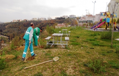 İzmit'teki parklar onarılıyor!