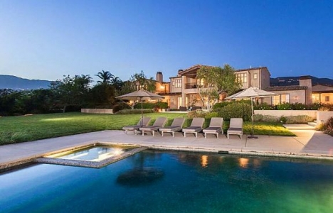 İşte Lady Gaga nın Malibu daki evinin resimleri!