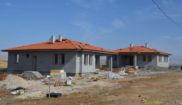 Kahramanmaraş Afşin'deki 328 köy evi kış gelmeden tamamlanacak!