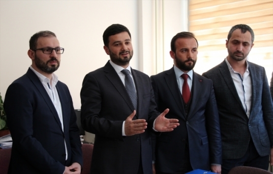 Kağıthanede çöken bina