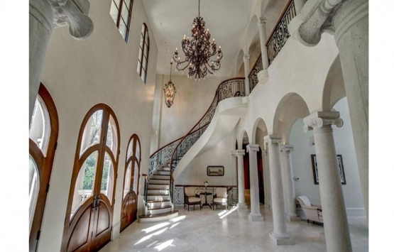 Cardi B Atlanta da 5.8 milyon dolara malikane aldı!