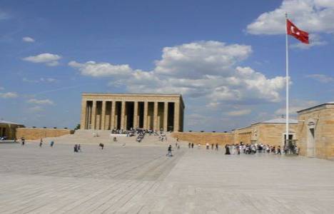 Anıtkabir bayrak direği yenilenecek!