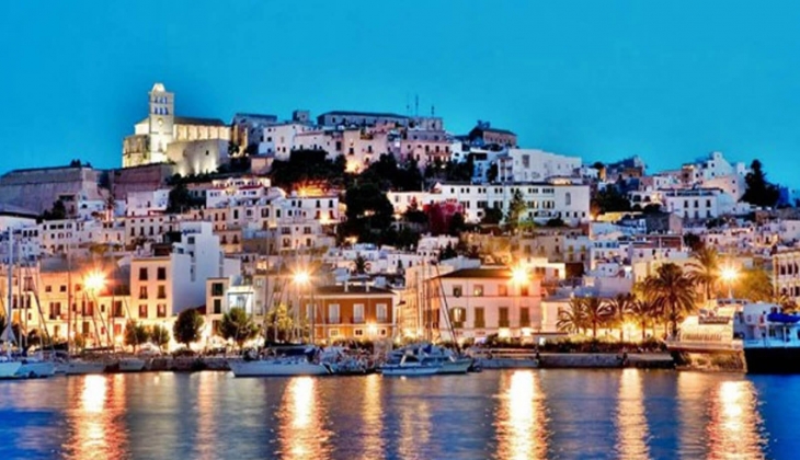 Kira bedelleri adalıları evinden etti! Evsiz kalanlar arabalarda yaşıyor!