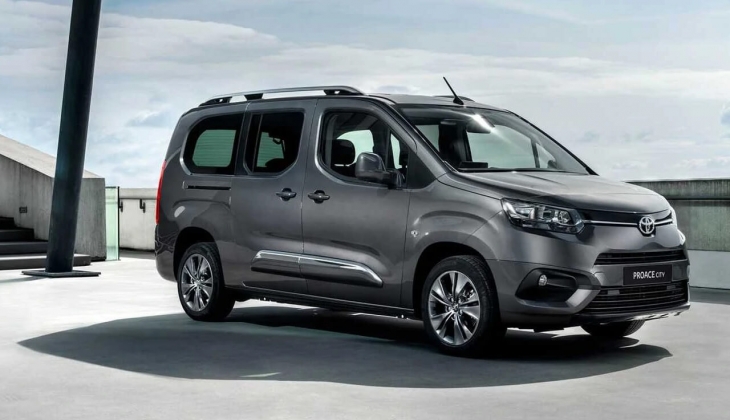 Toyota Proace City durdu durdu bombayı patlattı! 20 bin lira zam! İşte Toyota Proace City 29 Kasım 2022 fiyat listesi