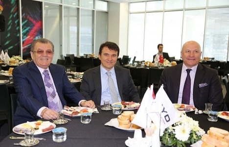 Salih Bezci: AVM’ler ekonomiye damga vurdu!