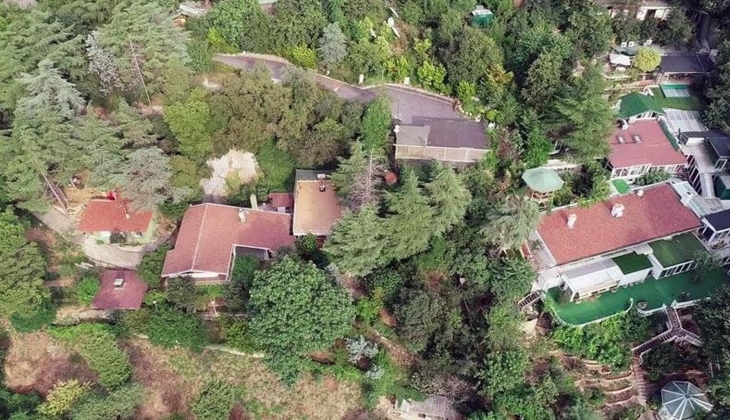 Adnan Oktar ın Kandilli deki malikanesinin yeni sahibi belli oldu! Rus milyarder kale gibi duvar inşa ettirdi!