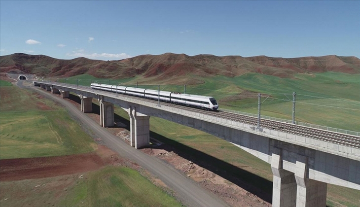 Ankara'ya yeni tren hattı müjdesi! Bakan Uraloğlu resmen açıkladı: Seferler yarın başlıyor!