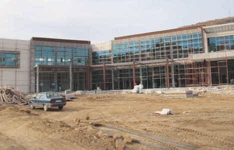 Akdağmadeni belediye hizmet binası ve terminalde sona yaklaşıldı!