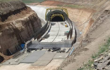 Bakü Tiflis Kars Demiryolu Hattı açılış tarihi