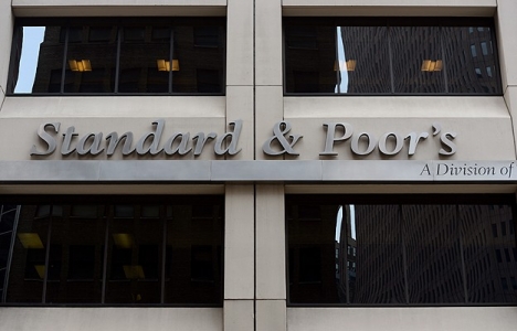 SP Yunanistan'ı negatif izlemeye aldı!