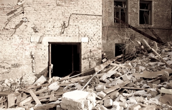 İMO dan dikkat çeken uyarı: Risk taşıyan her şey deprem ile sınanıyor!