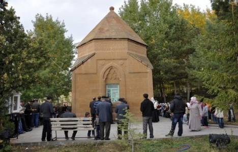  Abdurrahman Gazi Türbesi Yolu güzelleştirildi!
