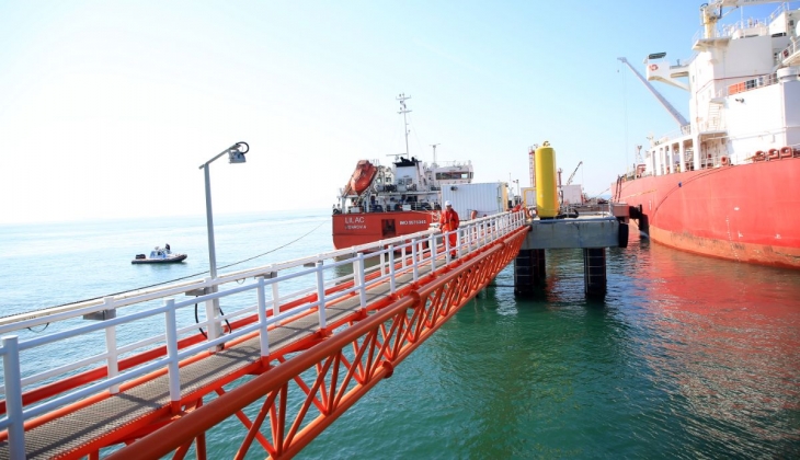 Rusya dan Mersin e gelen ayçiçeği yağında sevkiyat başladı