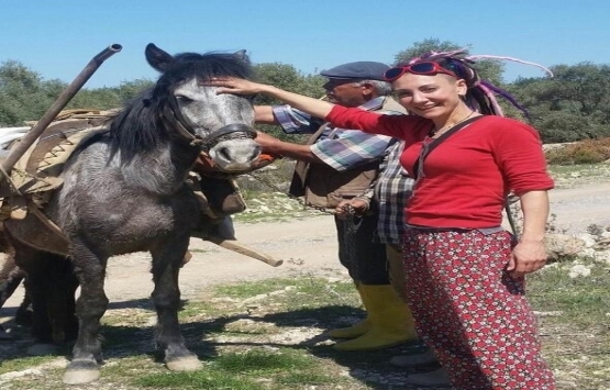 Özlem Tekin köy hayatına iyice alıştı!