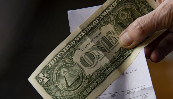 Dolar korkusu bakın ne yaptırdı! 1 doların geleceği seviyeyi duyanlar oraya akın etti