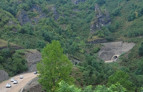 23 kilometrelik yolun maliyeti 1 milyar lirayı aştı!