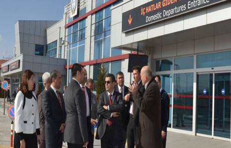 Orhan Düzgün: Havalimanında araç giriş çıkış yerleri değerlendirilmeli!