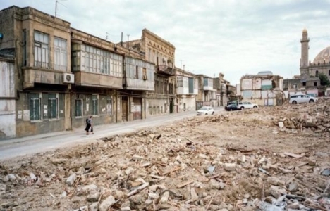 Petrol zengini Bakü de Paris inşa ediliyor!