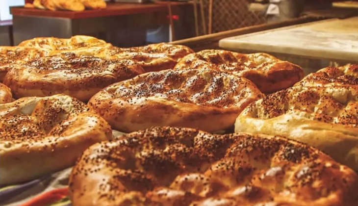 Bir zam haberi de İzmir den geldi! İşte izmir de Ramazan pidesi fiyatları