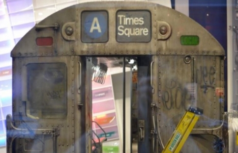 Dünya dökülüyor, Türkiye yoluna devam ediyor!