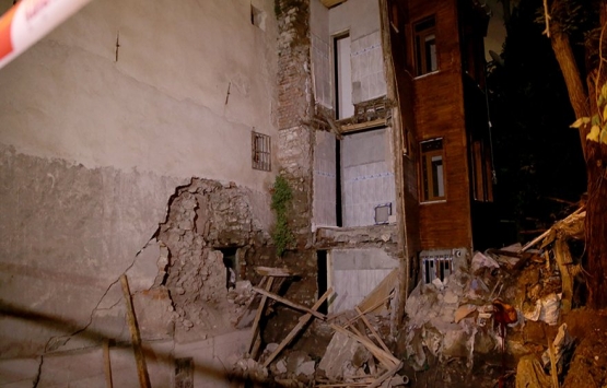 Fatih te riskli iki bina boşaltıldı!