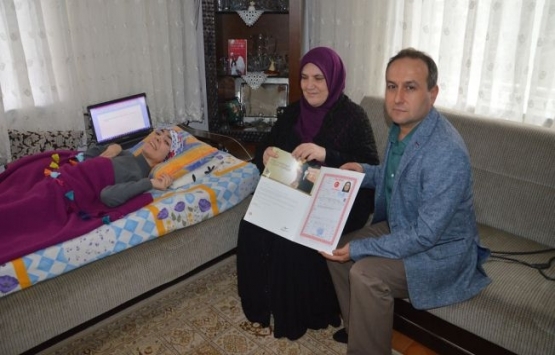 Sakaryalı engelli yazar Rukiye Türeyen annesine ev aldı!