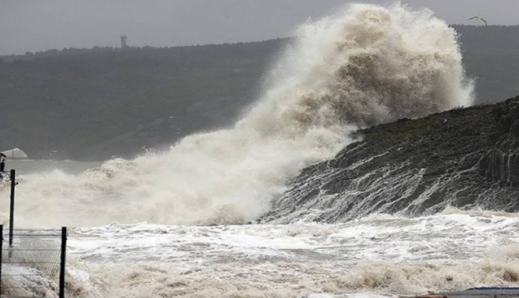 İstanbul Valiliği açıkladı! İstanbul daki yağış ve fırtınanın bilançosu açıklandı!