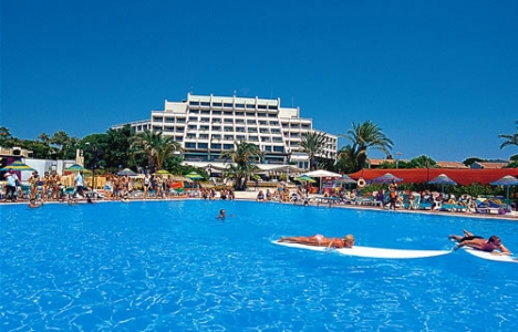 Yabancı turistler Türkiye'de paket turlarını tercih etti!