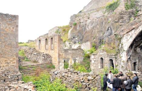 Tarihi Kızlar Manastırı'nın restorasyonu devam ediyor!