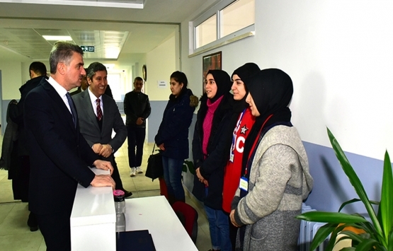 Aydın Baruş depremde hasar görünce bina değiştiren okulları ziyaret etti!