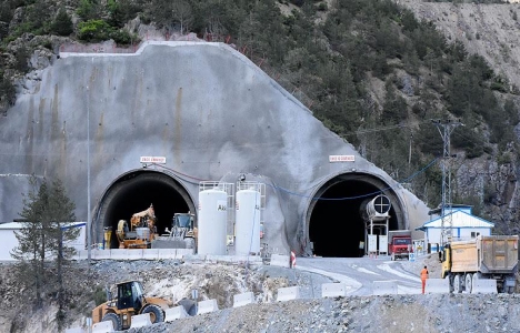 Yeni Zigana Tüneli'ndeki çalışmalarda 1.700 metreye ulaşıldı!