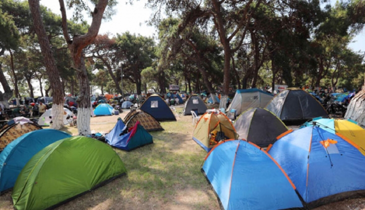 Otel fiyatları uçtu, yerli turist tatili çadırda geçirdi!