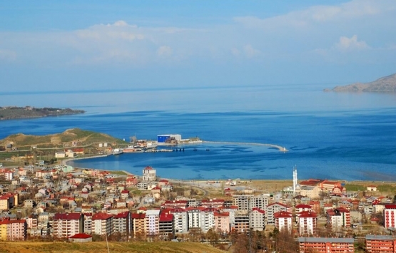 Bitlis'te riskli 177 yapının yıkımına başlandı!