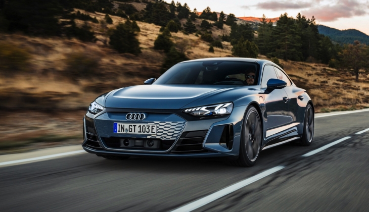 Audi e-tron GT quattro'nun fiyatları ne durumda? İşte Audi e-tron GT quattro'nun 27 Şubat 2023 fiyat listesi...